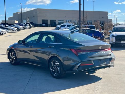 Certified 2024 Hyundai Elantra Limited image 10