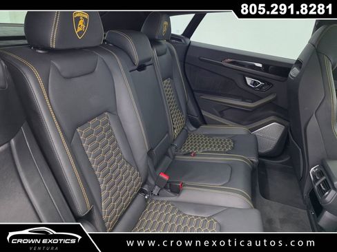 Used 2022 Lamborghini Urus AWD/4WD image 20