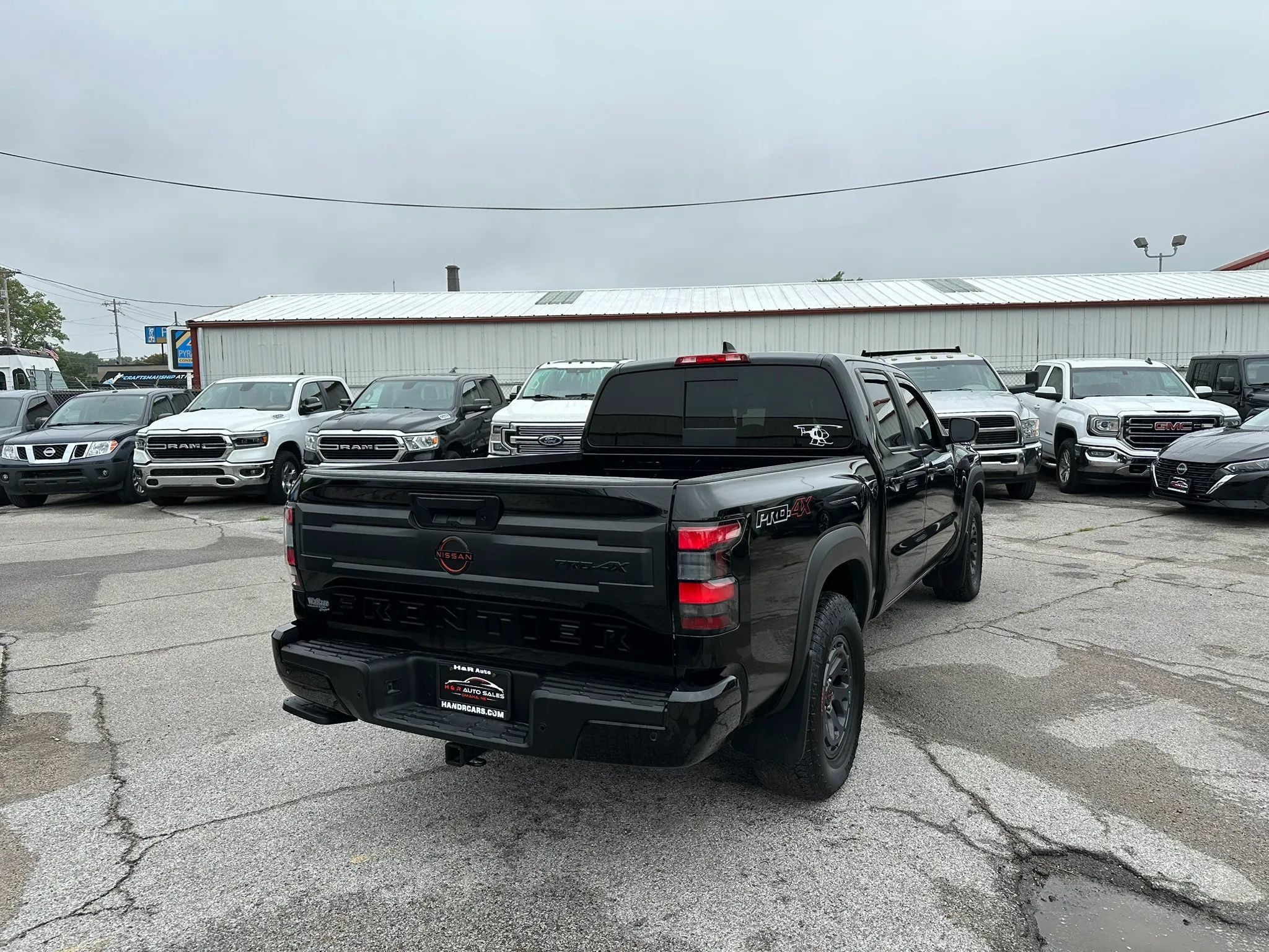 Used 2025 Nissan Frontier PRO-4X AWD/4WD image 5
