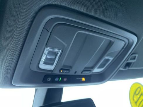 Used 2019 GMC Sierra 1500 SLT w/ Driver Alert Package I image 34