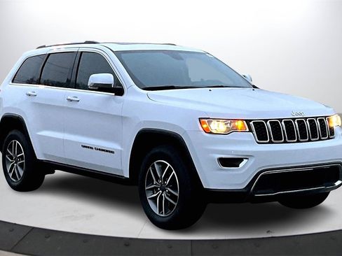 Certified 2021 Jeep Grand Cherokee Limited w/ Trailer Tow Group IV image 2