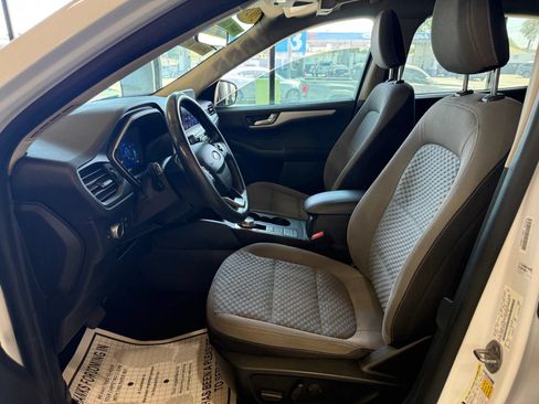 Used 2020 Ford Escape SE Sport FWD image 8
