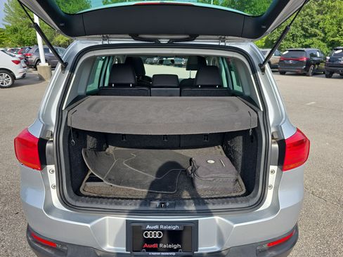 Used 2015 Volkswagen Tiguan SE FWD image 12