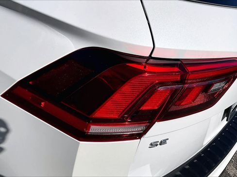 Certified 2023 Volkswagen Tiguan SE R-Line image 28