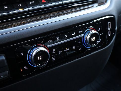 New 2026 GMC Sierra 1500 Elevation w/ LPO, Elevation Black Package image 31