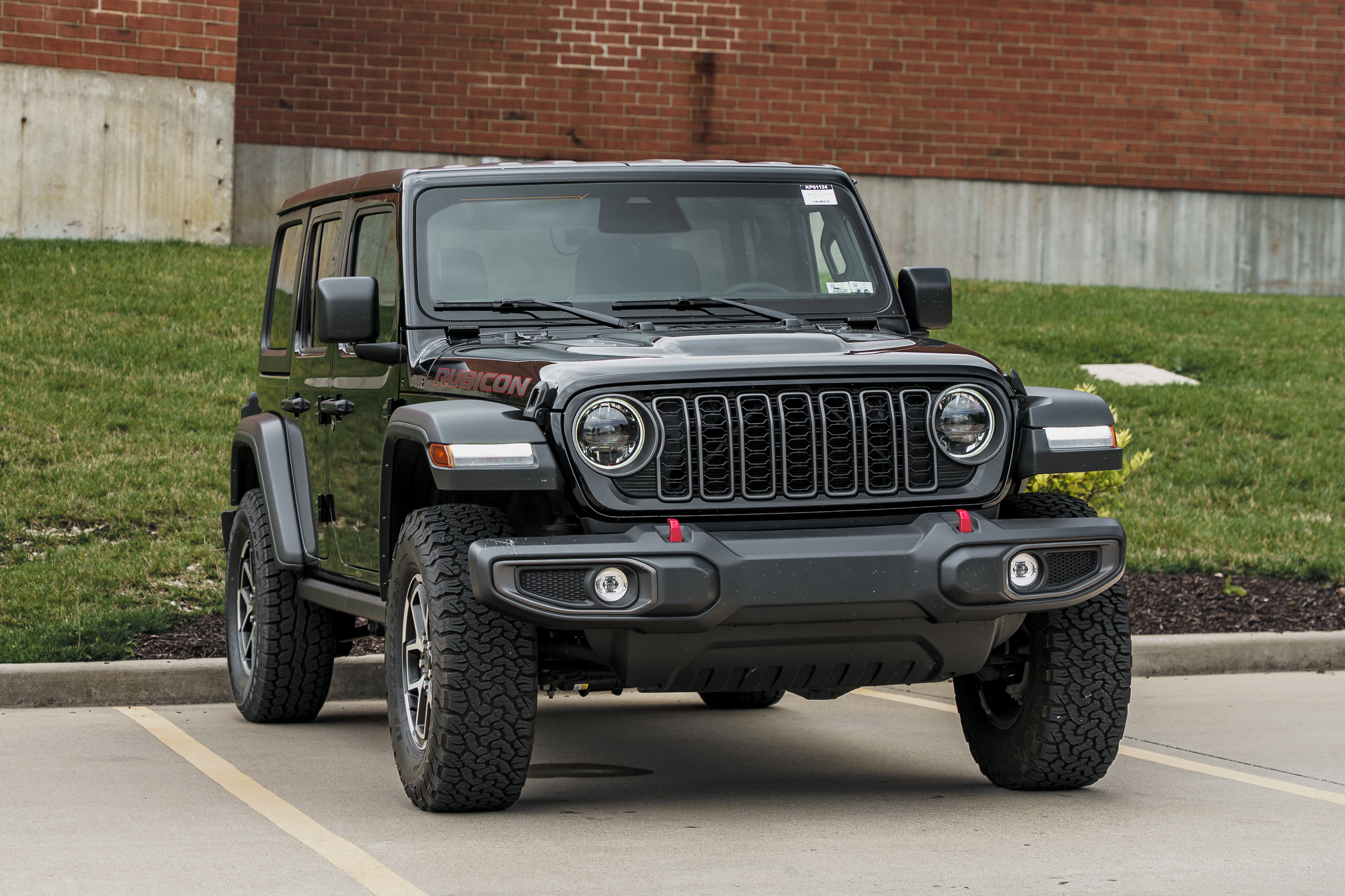 Used 2026 Jeep Wrangler Unlimited Rubicon AWD/4WD image 2