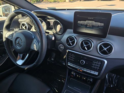 Used 2020 Mercedes-Benz GLA 250 4MATIC image 10