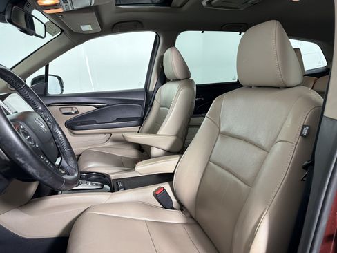 Used 2018 Honda Pilot Touring image 4