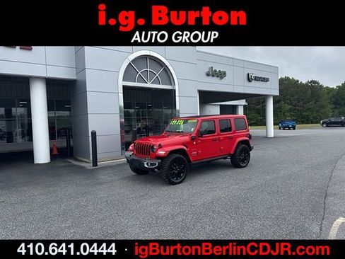 Used 2021 Jeep Wrangler Unlimited Sahara w/ Cold Weather Group AWD/4WD image 1
