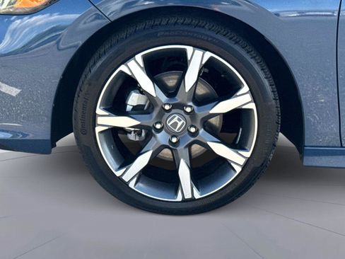Certified 2025 Honda Civic Sport Touring image 11