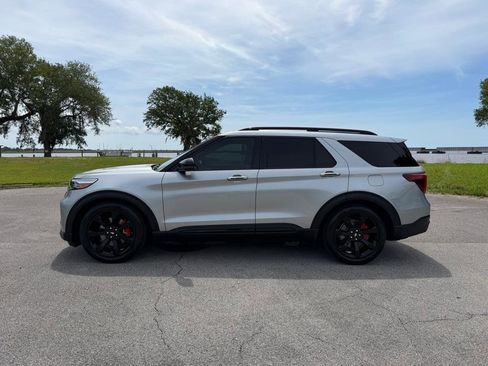 Used 2020 Ford Explorer ST w/ ST Street Pack AWD/4WD image 2