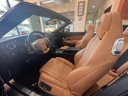 Used 2017 Bentley Continental GT image 12