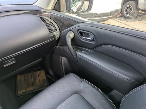 Used 2024 INFINITI QX80 Luxe image 19