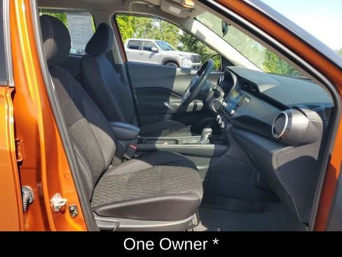 Used 2023 Nissan Kicks SV FWD image 9