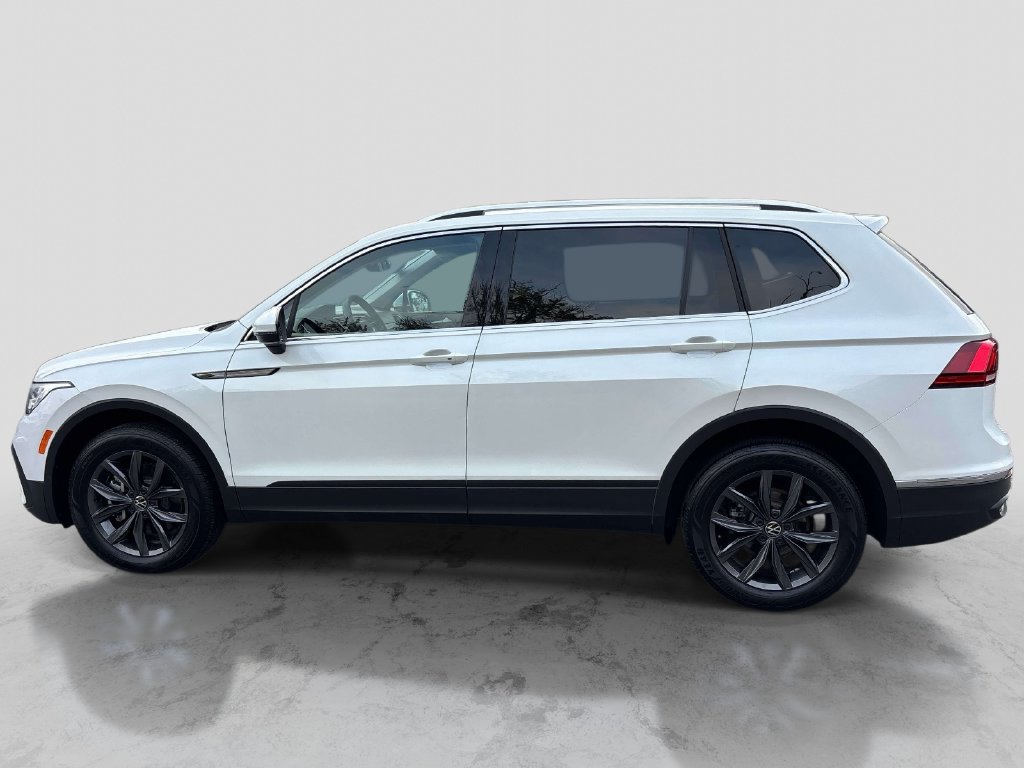 Certified 2023 Volkswagen Tiguan SE AWD/4WD image 2