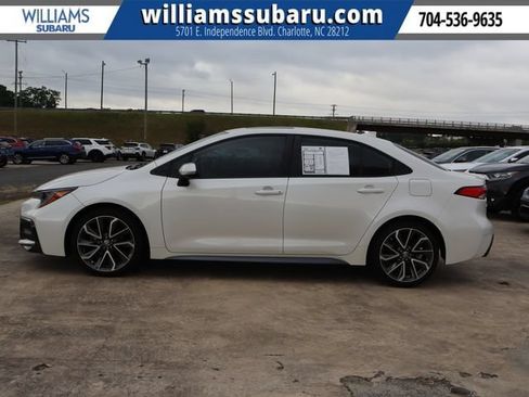 Used 2021 Toyota Corolla SE w/ SE Premium Package FWD image 5