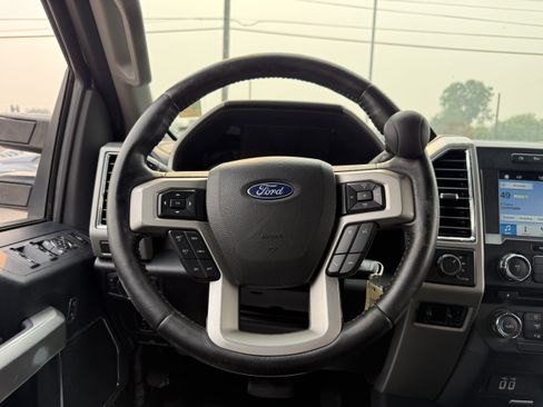 Used 2018 Ford F250 Lariat w/ Lariat Ultimate Package AWD/4WD image 16