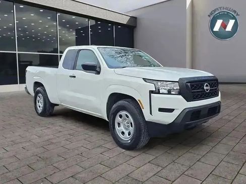 Used 2024 Nissan Frontier S w/ S Utility Package image 7