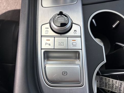 Used 2021 Genesis G70 2.0T w/ Prestige Package image 23