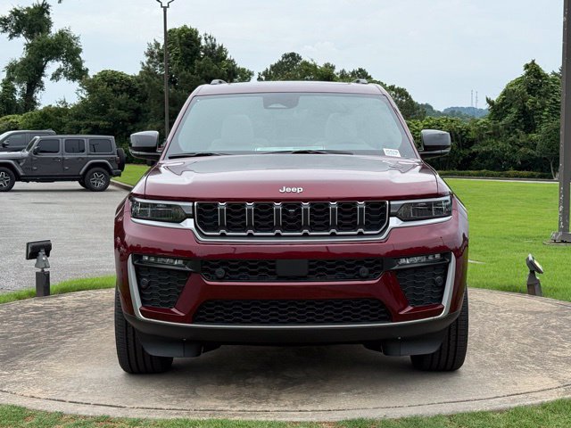 New 2026 Jeep Grand Cherokee L Limited w/ Luxury Tech Group II AWD/4WD image 2