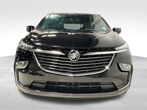Used 2023 Buick Enclave Essence image 2