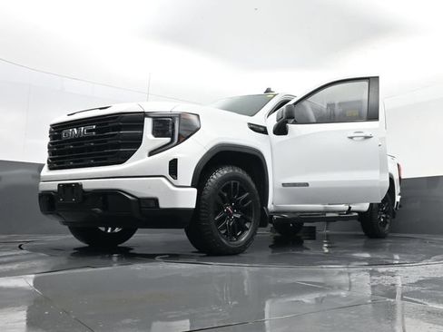 Used 2024 GMC Sierra 1500 Pro w/ Graphite Edition AWD/4WD image 32