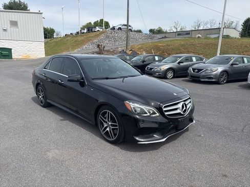 Used 2014 Mercedes-Benz E 550 4MATIC Sedan image 2