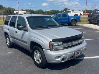 Used 2005 Chevrolet TrailBlazer LS w/ LS Preferred Equipment Group image 1