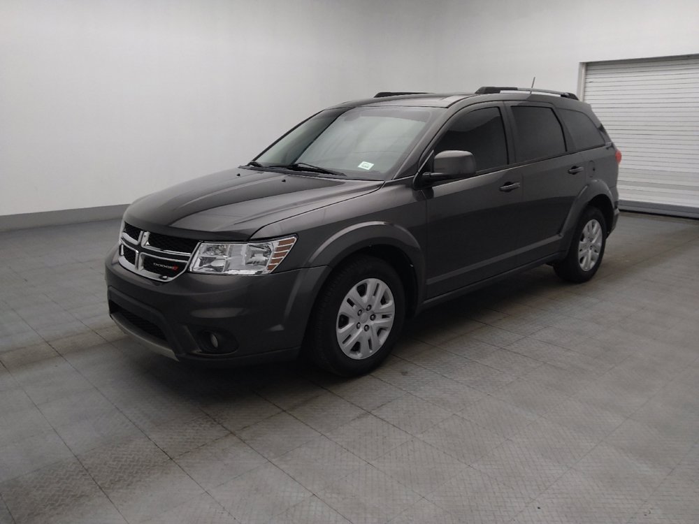 Used 2019 Dodge Journey SE w/ Connectivity Group FWD image 2