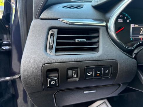 Used 2015 Chevrolet Impala LT FWD image 17
