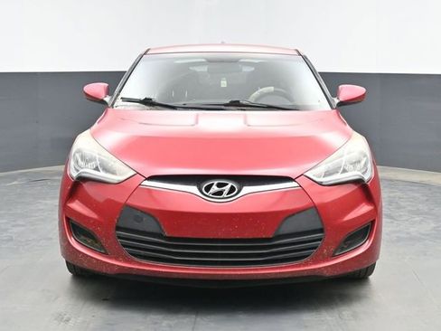 Used 2016 Hyundai Veloster FWD image 3