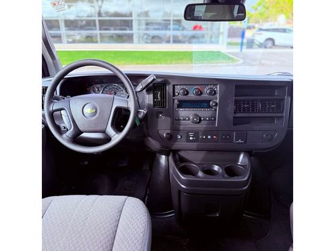 Used 2025 Chevrolet Express 3500 LT w/ LT Preferred Equipment Group RWD image 10