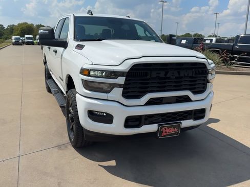 Used 2026 RAM 2500 Big Horn AWD/4WD image 3
