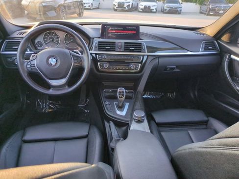 Used 2018 BMW 330i Sedan RWD image 19