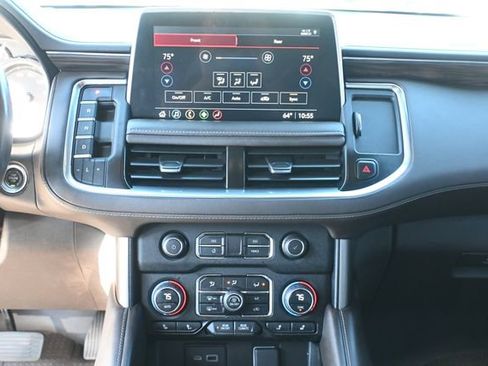 Used 2021 Chevrolet Tahoe Z71 w/ Z71 Signature Package image 17