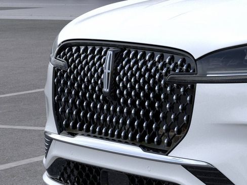 New 2026 Lincoln Aviator Black Label AWD/4WD image 17