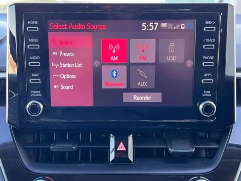 Used 2020 Toyota Corolla LE FWD image 40