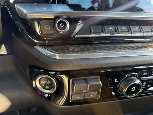 Used 2025 Chevrolet Silverado 1500 LT image 33