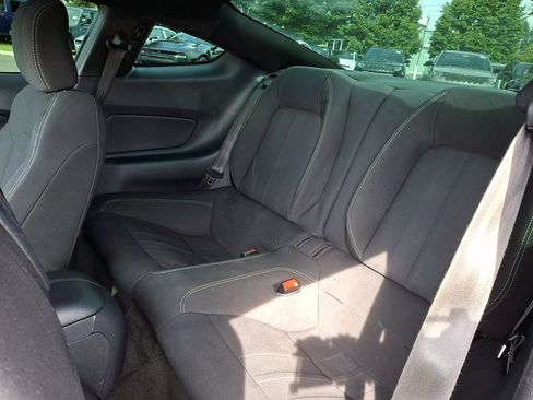 Used 2018 Ford Mustang Coupe RWD image 19