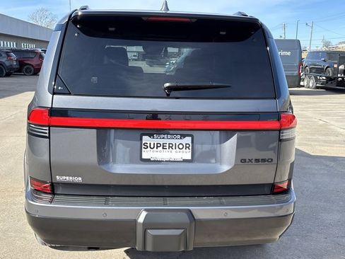 Used 2025 Lexus GX 550 image 4