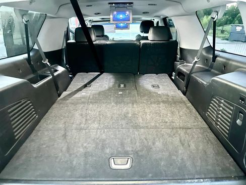Used 2018 Cadillac Escalade ESV Premium Luxury AWD/4WD image 21