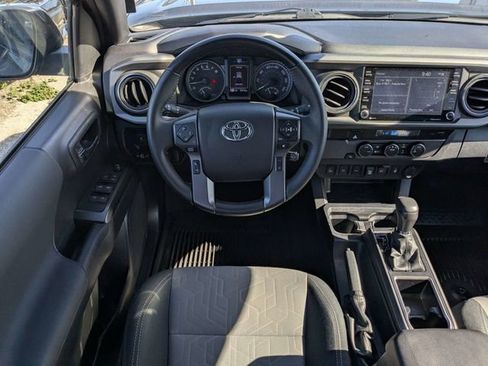 Used 2022 Toyota Tacoma TRD Off-Road w/ Technology Package RWD image 14