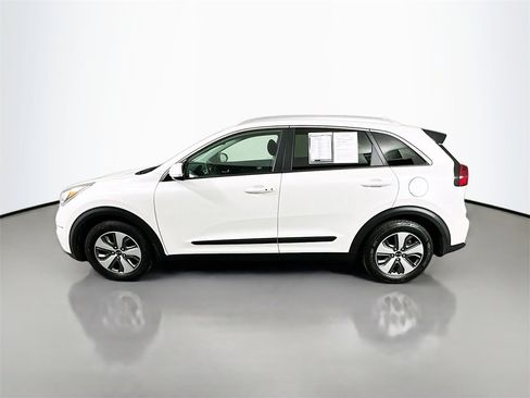 Used 2019 Kia Niro EX image 4