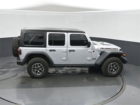 Used 2024 Jeep Wrangler Unlimited Rubicon w/ Technology Group image 33