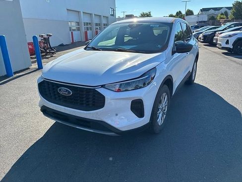 Used 2023 Ford Escape Active AWD/4WD image 17