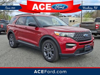 Certified 2024 Ford Explorer XLT w/ Equipment Group 202A