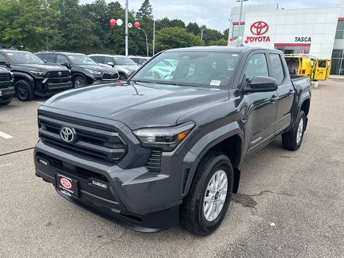 Used 2025 Toyota Tacoma SR5 w/ SR5 Upgrade Package AWD/4WD image 3