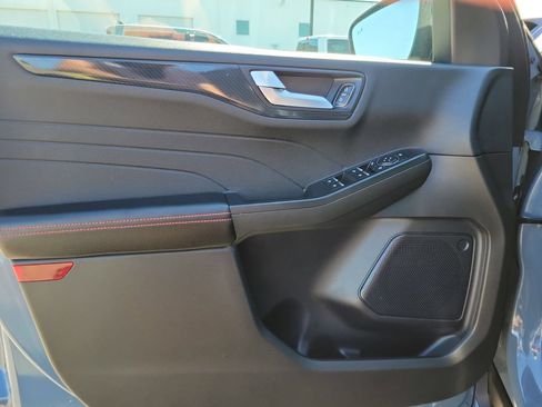 Used 2024 Ford Escape ST-Line w/ Tech Pack #1 AWD/4WD image 17
