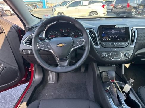 Used 2025 Chevrolet Malibu RS image 13