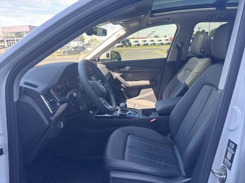 Used 2023 Audi Q5 2.0T Premium Plus w/ Premium Plus Package AWD/4WD image 42